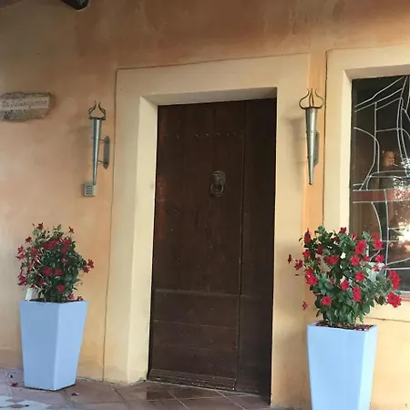 Charming Provencal With Exclusive Privacy Villa