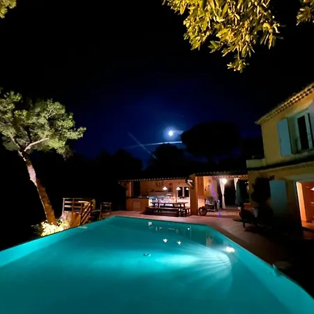 Charming Provencal With Exclusive Privacy ヴィラ