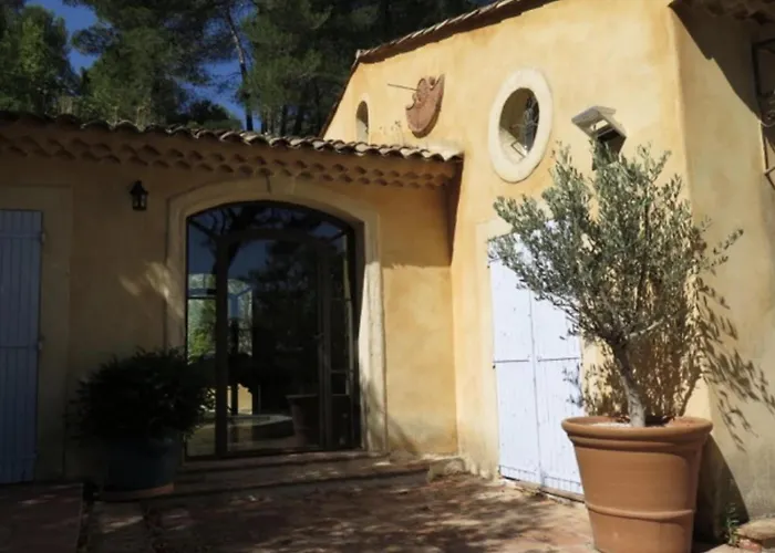 Charming Provencal With Exclusive Privacy Villa Aix-en-Provence