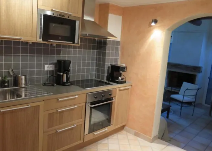 Villa Charming Provencal With Exclusive Privacy