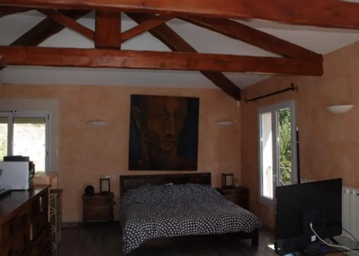 Charming Provencal With Exclusive Privacy Villa *