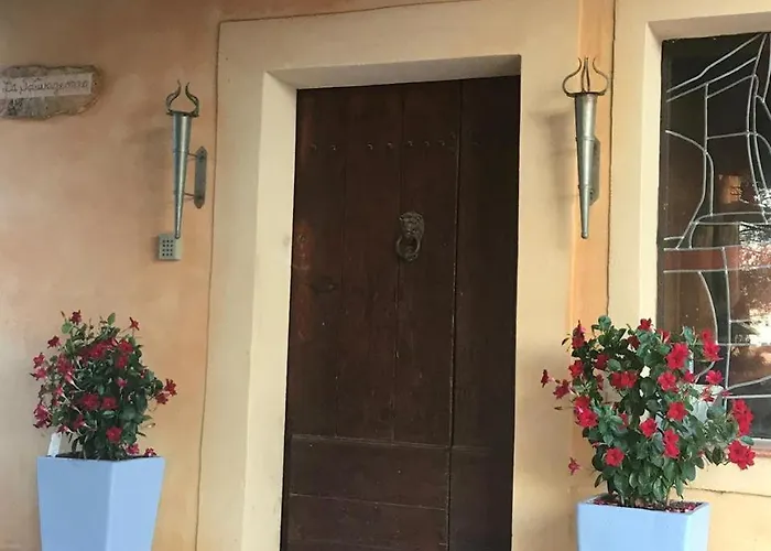 Charming Provencal With Exclusive Privacy Villa