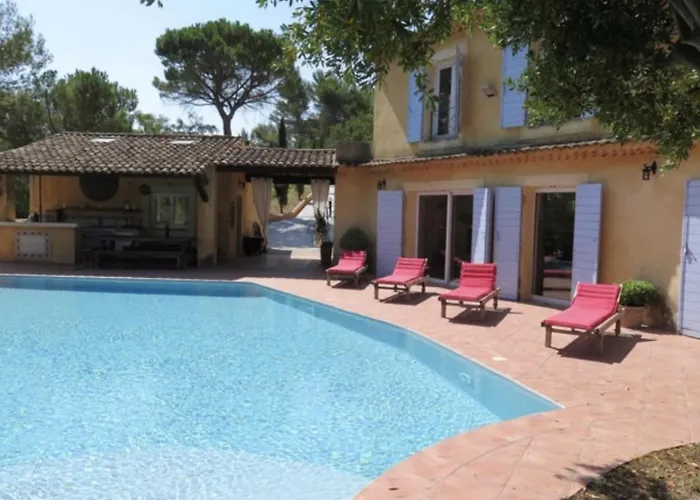Charming Provencal With Exclusive Privacy Villa