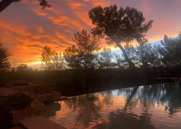 Charming Provencal With Exclusive Privacy Villa Aix-en-Provence